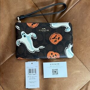 Coach Halloween Ghost & Pumpkin Signature Corner Zip Wristlet Fall 2025